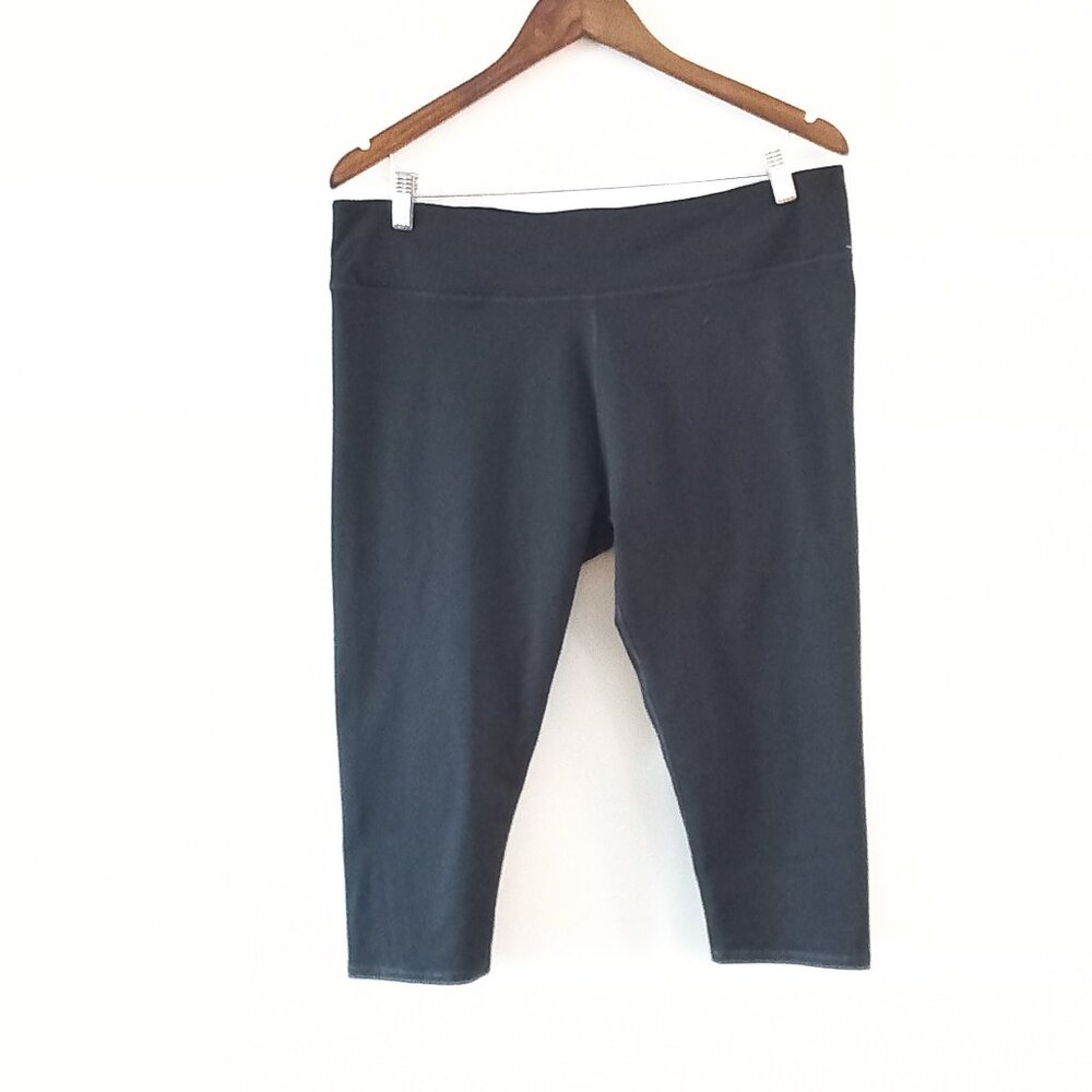 $20 or 2 for $30 FABLETICS black capri leggings